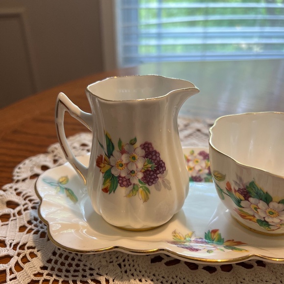 Vintage Old Royal English bone china set - Picture 3 of 10